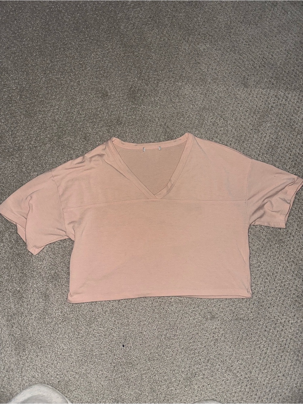 Forever 21 Cropped V‑Neck Tee - Light Blush Pink